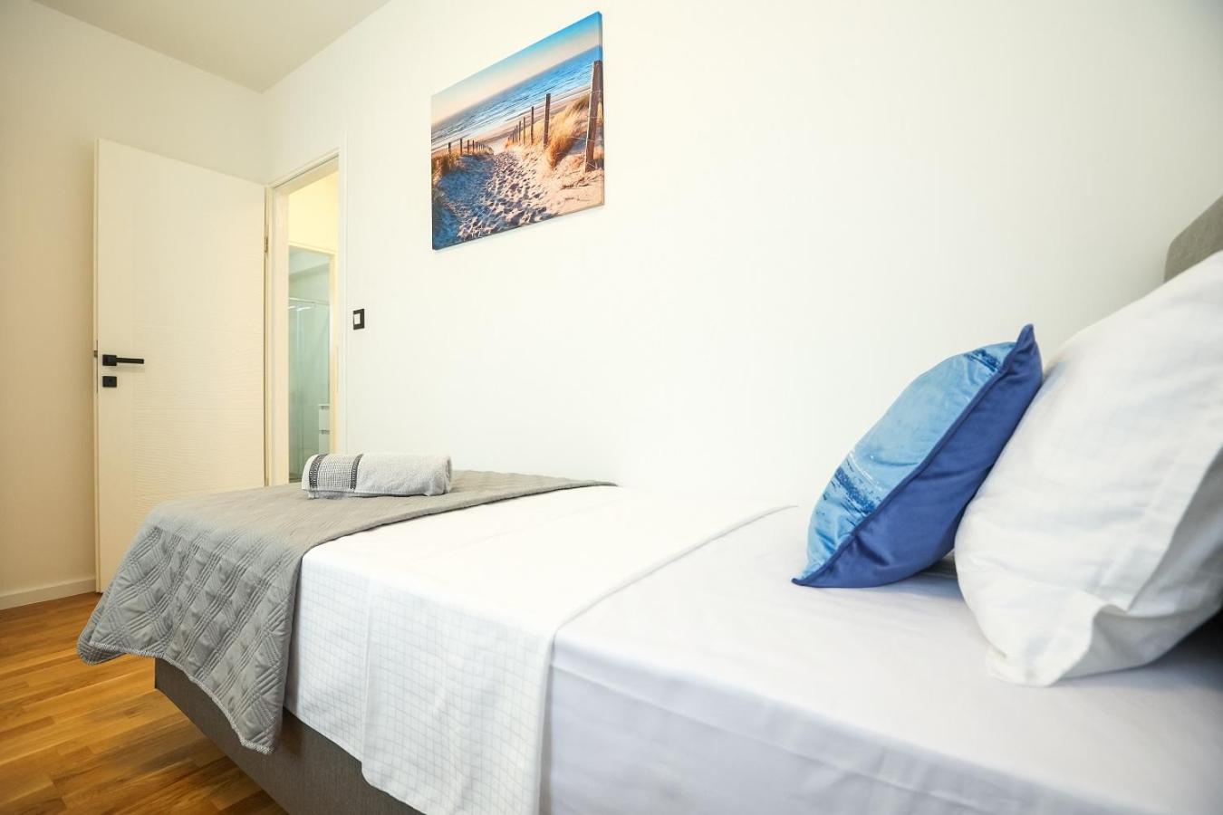 Apartment Glorija Zara Esterno foto