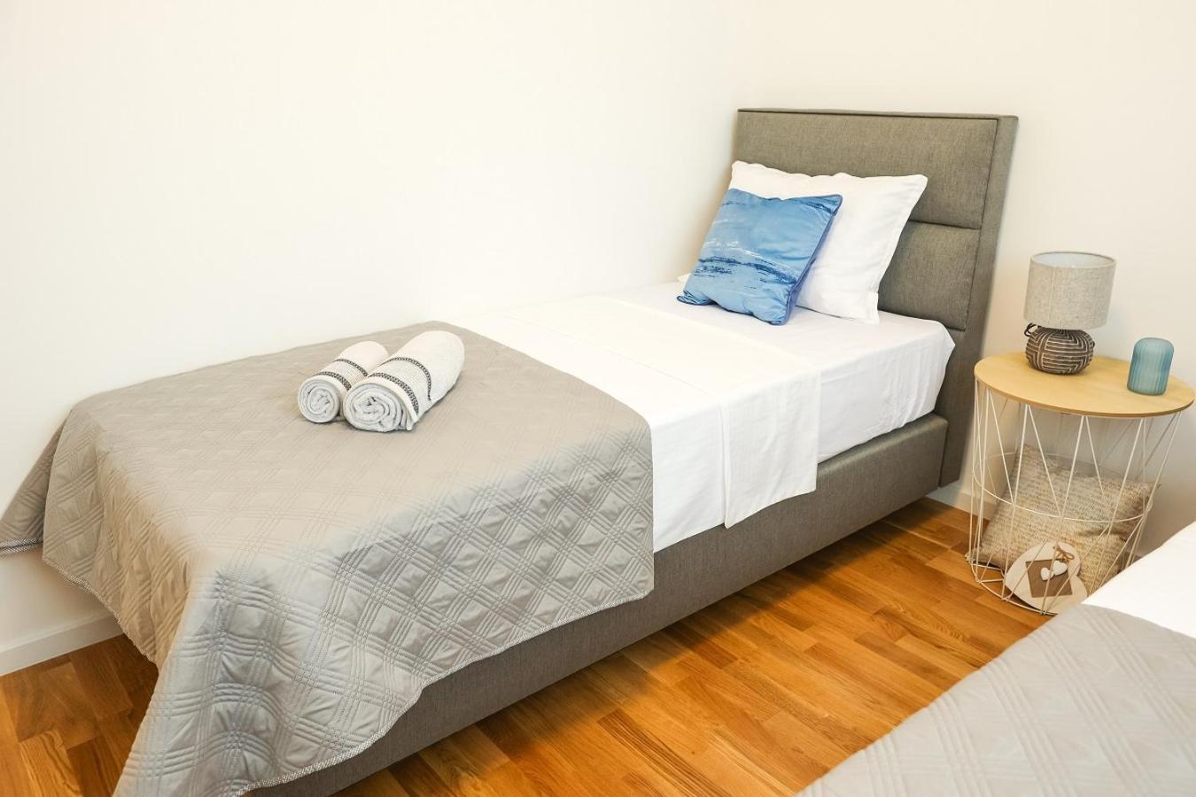 Apartment Glorija Zara Esterno foto