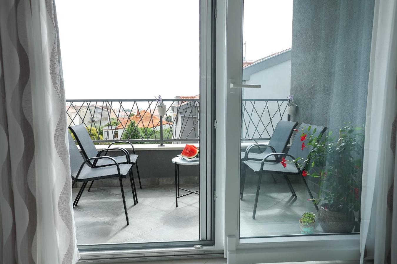 Apartment Glorija Zara Esterno foto